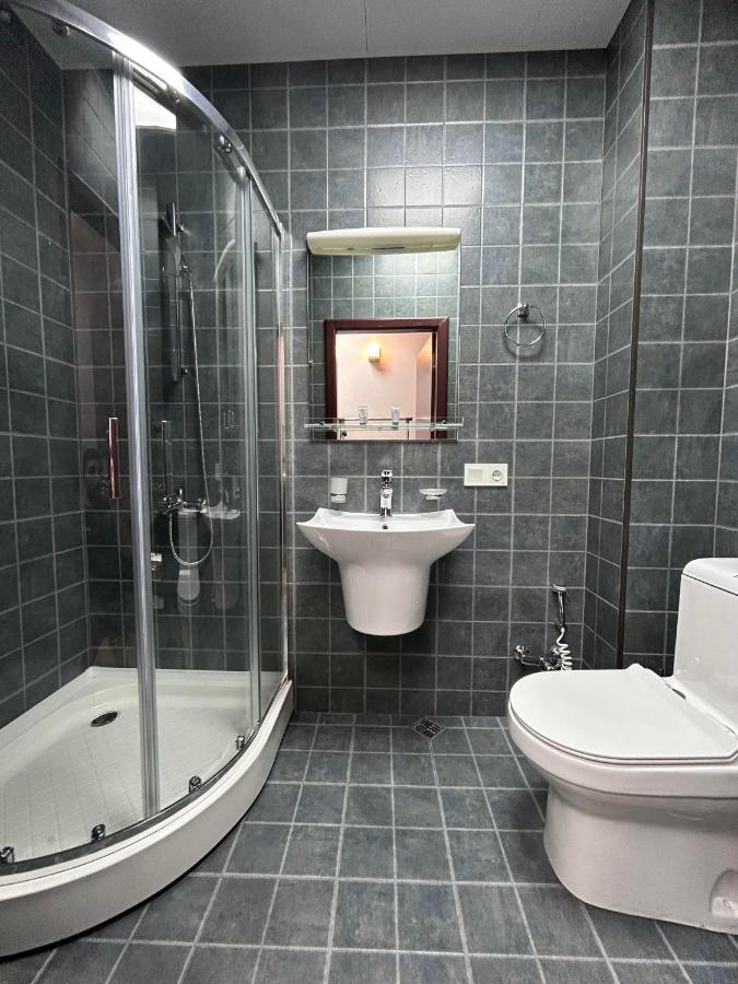 Hotel Four Seasons Tbilisi Bagian luar foto