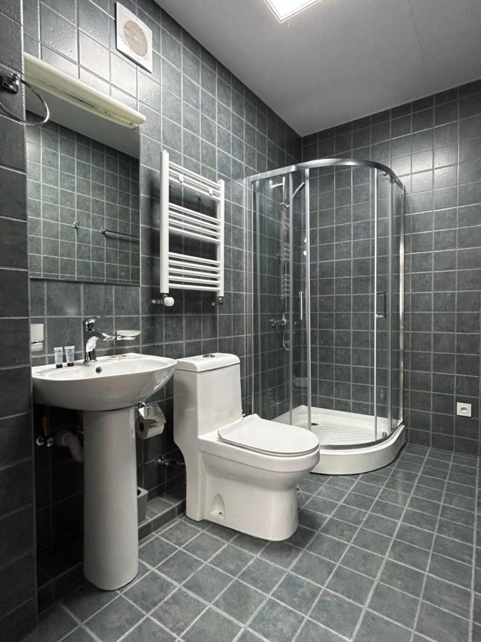 Hotel Four Seasons Tbilisi Bagian luar foto